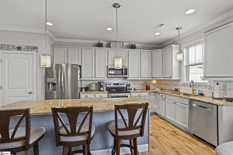 Property image 4 at 404 Skyway Place, Travelers Rest, SC 29690-7408