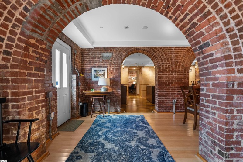 Property image 5 at 400 E Washington Street, Greenville, SC 29601