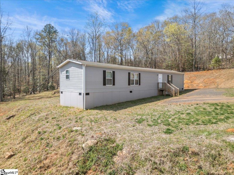 Property image 2 at 126 Sir Lancelot Drive, Piedmont, SC 29673