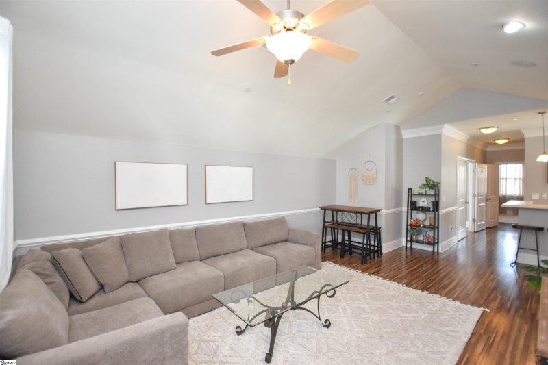 Property image 4 at 204 E Park Avenue, Greenville, SC 29601
