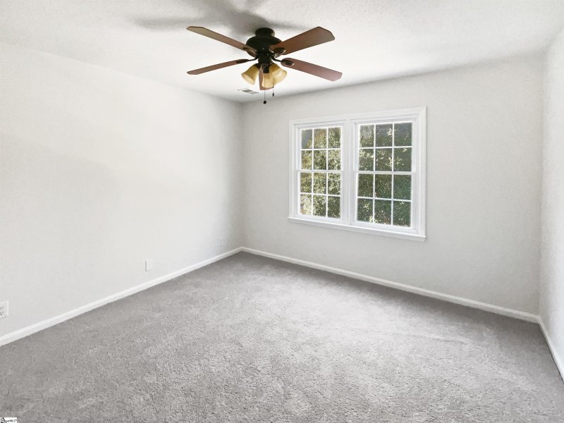 Property image 5 at 909 Burkshire Court, Spartanburg, SC 29301