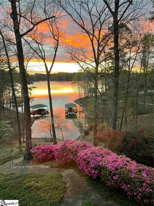 Property image 3 at 414 E Waterside Drive, Seneca, SC 29672