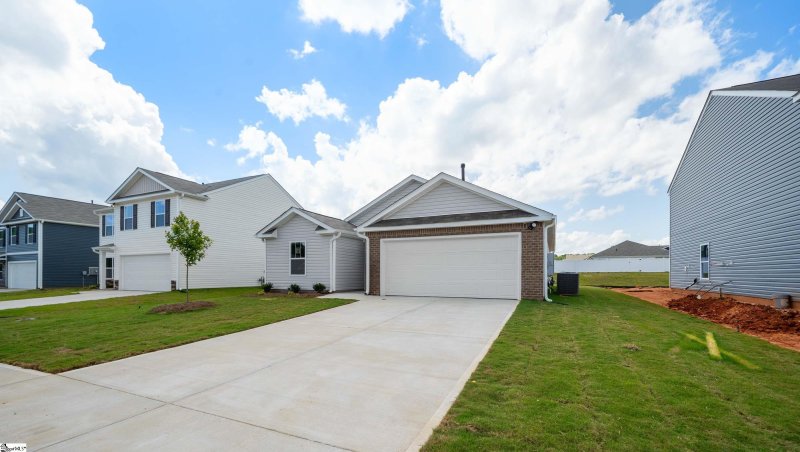 Property image 3 at 112 Larson Lane, Greenwood, SC 29646