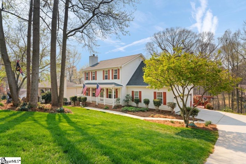 Property image 2 at 414 Palmetto Drive, Greer, SC 29651