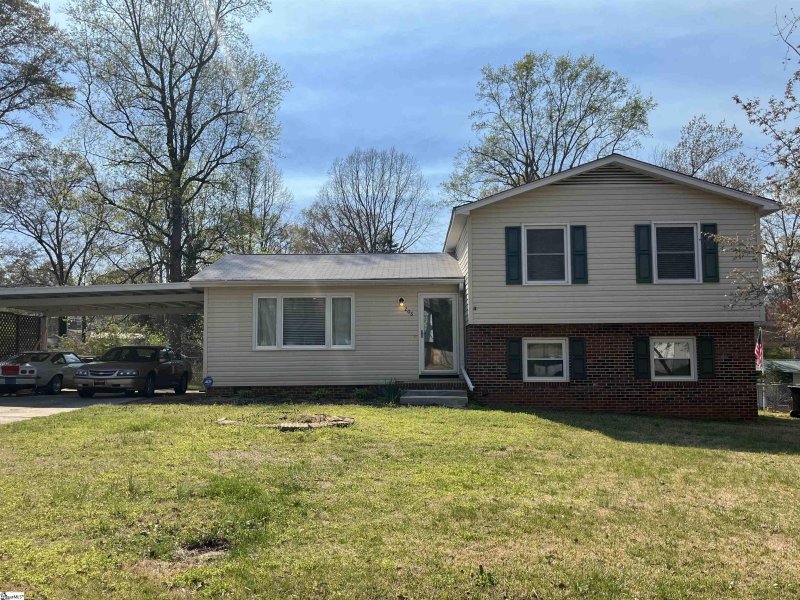 Property image 2 at 208 Corkwood Drive, Simpsonville, SC 29680