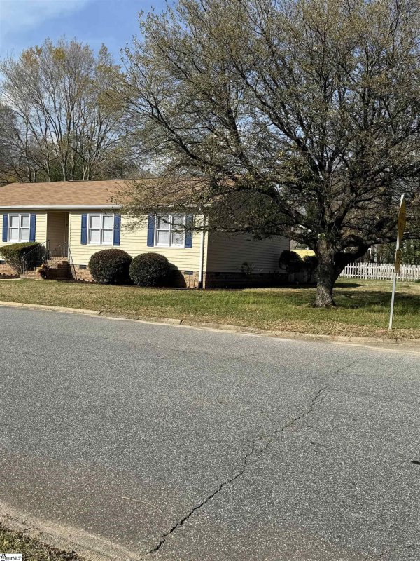 Property image 2 at 1 Gunstown Circle, Taylors, SC 29687