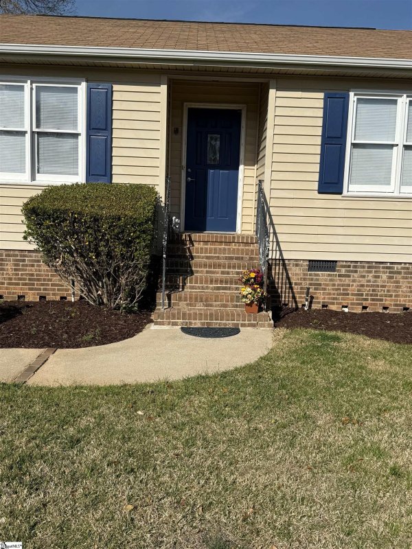 Property image 3 at 1 Gunstown Circle, Taylors, SC 29687