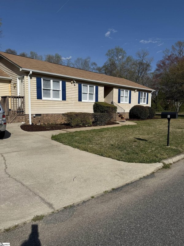 Property image 4 at 1 Gunstown Circle, Taylors, SC 29687