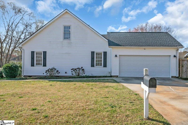 Property image 3 at 101 W Fieldsparrow Court, Greenville, SC 29615