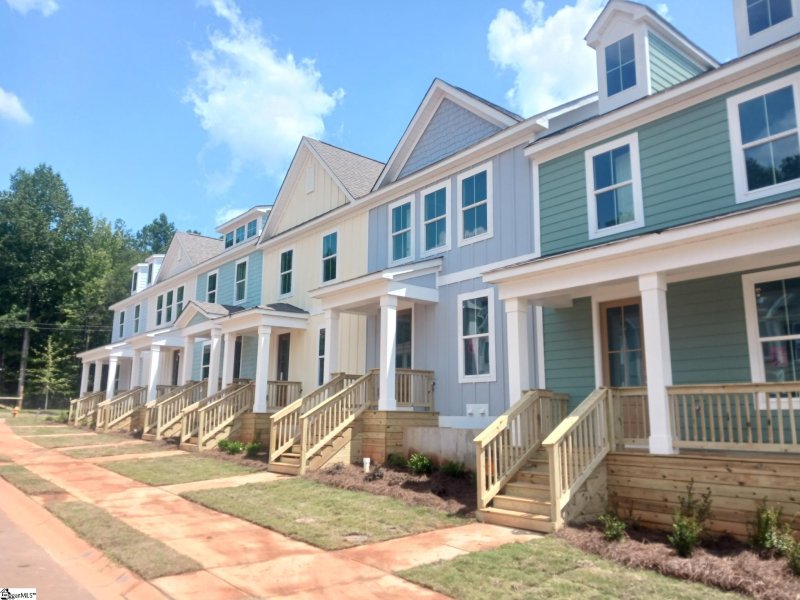 Property image 2 at 406 Encampment Boulevard, Simpsonville, SC 29681