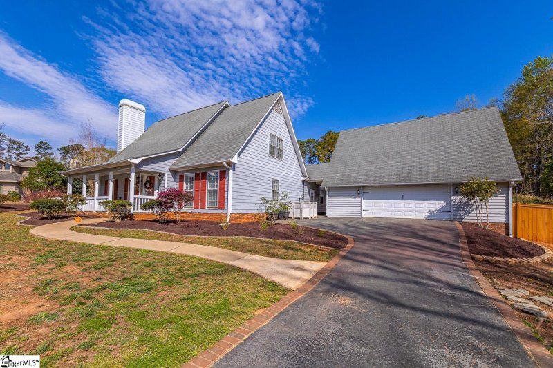 Property image 2 at 1201 Shoresbrook Road, Spartanburg, SC 29301