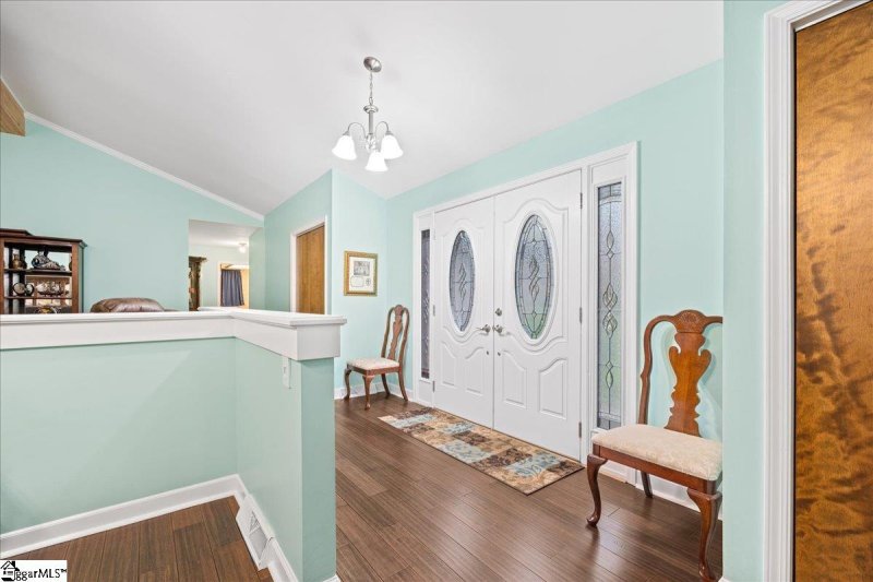 Property image 5 of 106 Clingmore Court in Holly Tree Plantation, Simpsonville, SC 29681