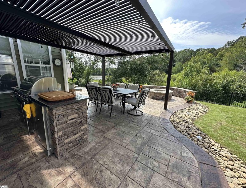 Property image 2 at 665 Sunwater Drive, Duncan, SC 29334