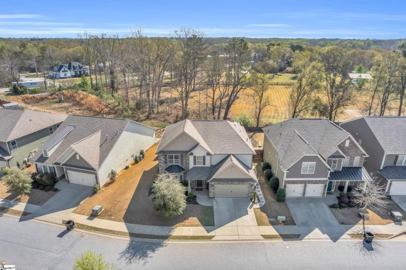 Property image 3 at 202 Redmont Court, Simpsonville, SC 29680