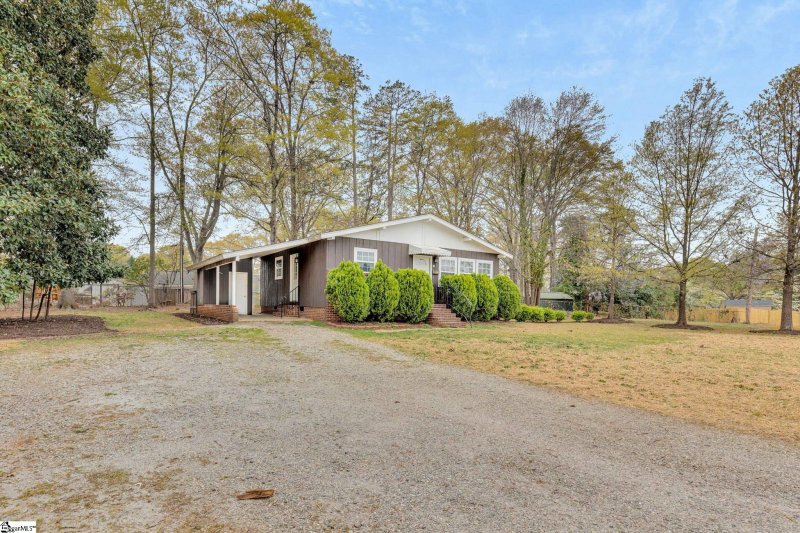 Property image 4 at 12 Fore Avenue, Greenville, SC 29607-3218