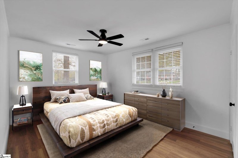 Property image 4 at 14 Woodmont Lane, Greenville, SC 29605-2551