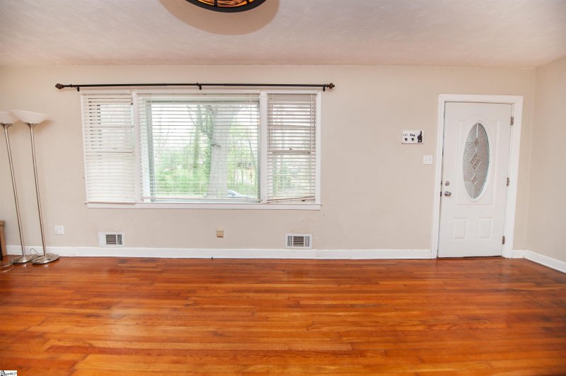 Property image 2 at 315 Francis Marion Drive, Spartanburg, SC 29302