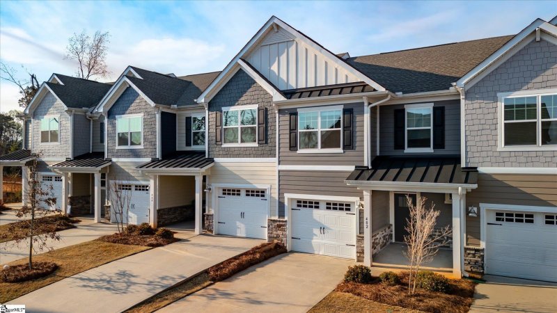 Property image 3 at 402 Rosser Place, Travelers Rest, SC 29690