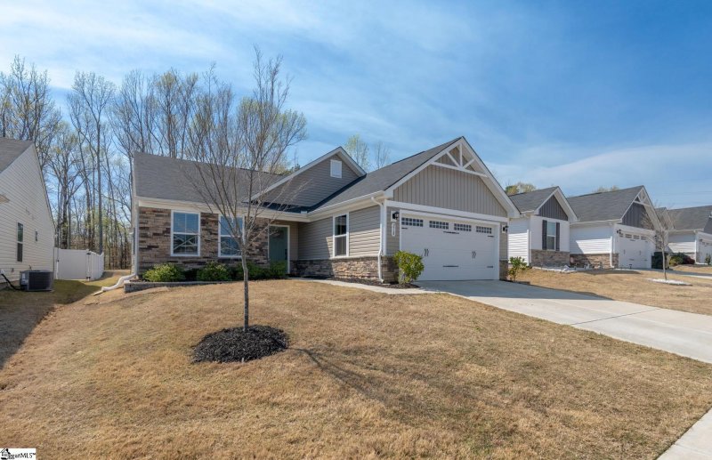 Property image 2 at 218 Stockland Trail, Fountain Inn, SC 29644