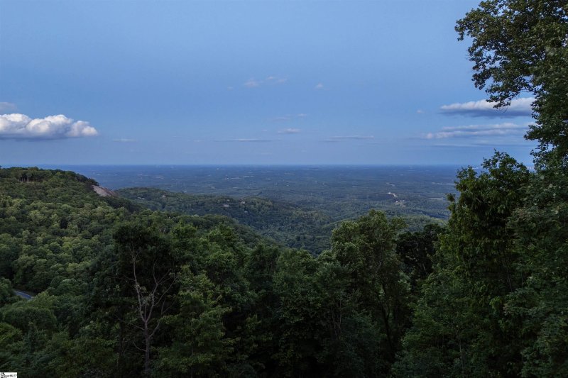 Property image 2 of 39 The Cliffs Parkway in The Cliffs at Glassy, Landrum, SC 29356