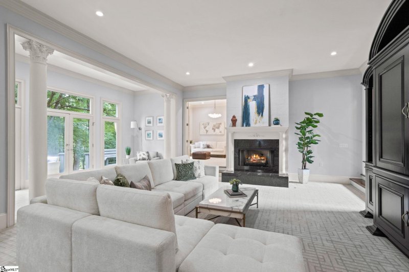 Property image 3 at 15 Greenlee Hill Court, Greenville, SC 29615