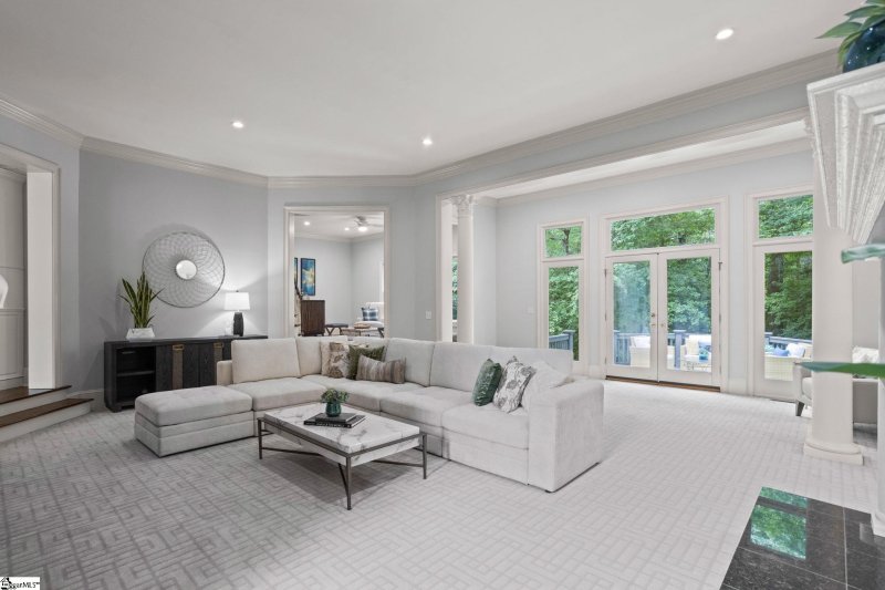 Property image 4 at 15 Greenlee Hill Court, Greenville, SC 29615