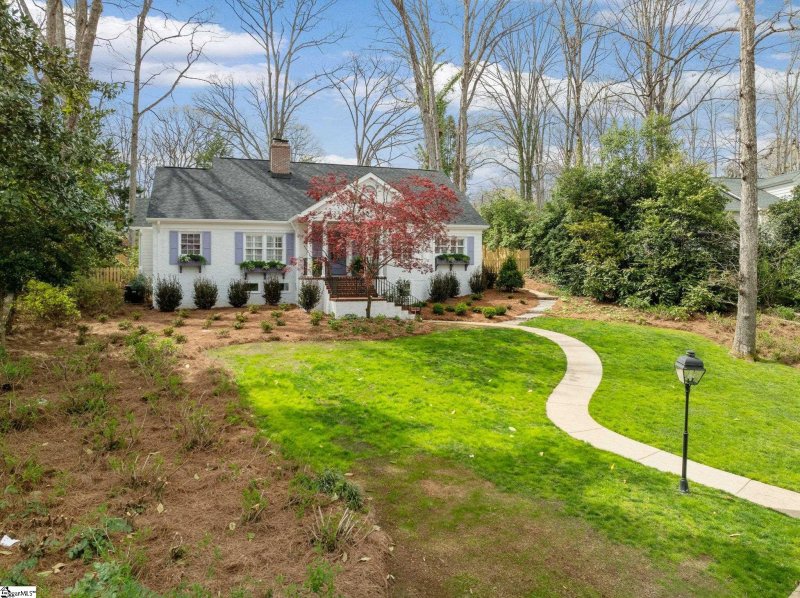 Property image 2 at 324 Riverside Drive, Greenville, SC 29605