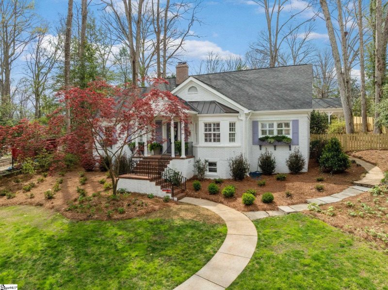 Property image 3 at 324 Riverside Drive, Greenville, SC 29605