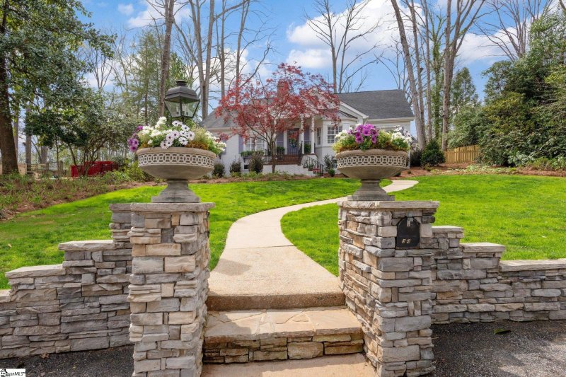 Property image 5 at 324 Riverside Drive, Greenville, SC 29605