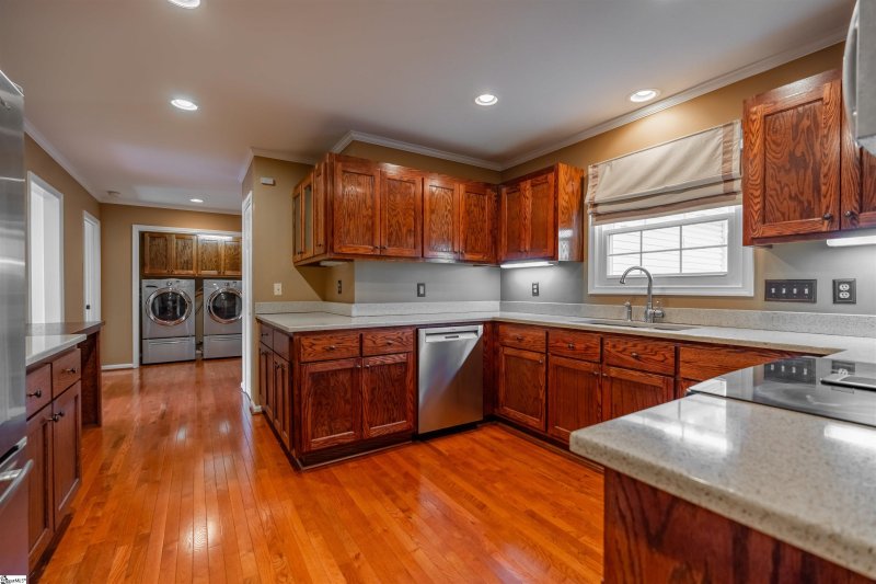 Property image 3 at 8 Woodtrace Circle, Greenville, SC 29615