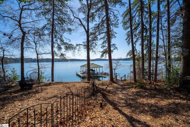 Property image 5 at 207 Briarledge Drive, Seneca, SC 29672-0461