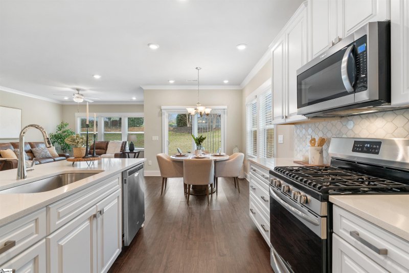 Property image 3 at 2 Yorkmont Way, Greer, SC 29651