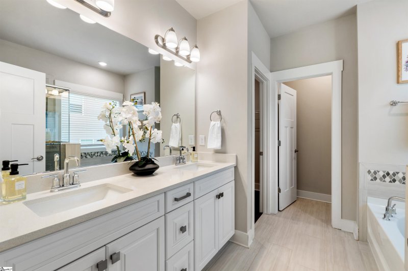 Property image 5 at 2 Yorkmont Way, Greer, SC 29651