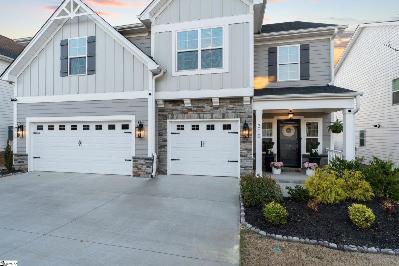 Property image 3 at 310 Yarrow Way, Greenville, SC 29607