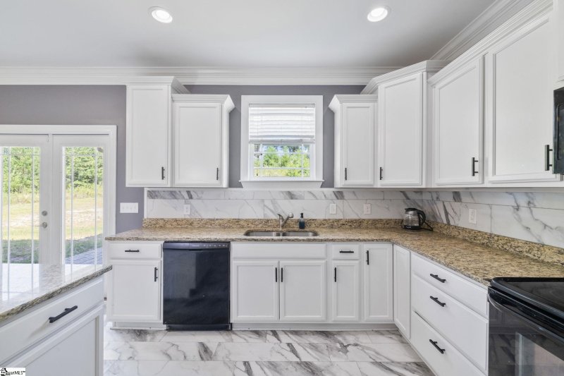 Property image 4 at 708 Rockcliff Street, Greenville, SC 29617