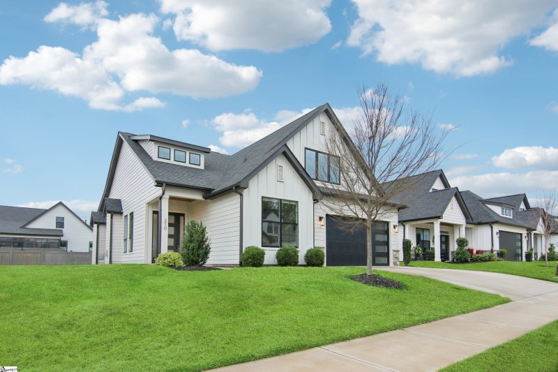 210 Nantallah Trail