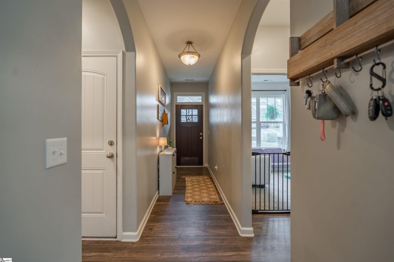 Property image 3 at 33 Mendham Lane, Greer, SC 29650