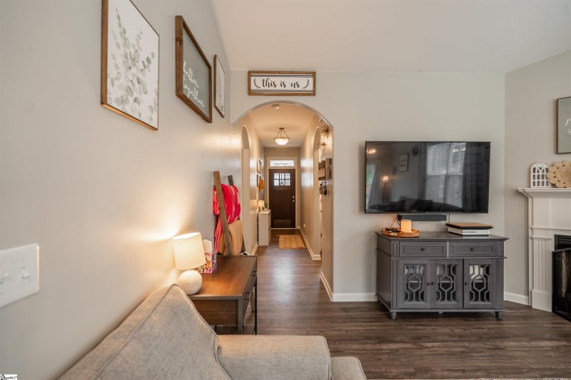 Property image 4 at 33 Mendham Lane, Greer, SC 29650