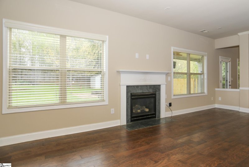 Property image 4 at 255 Meadow Blossom Way, Simpsonville, SC 29681