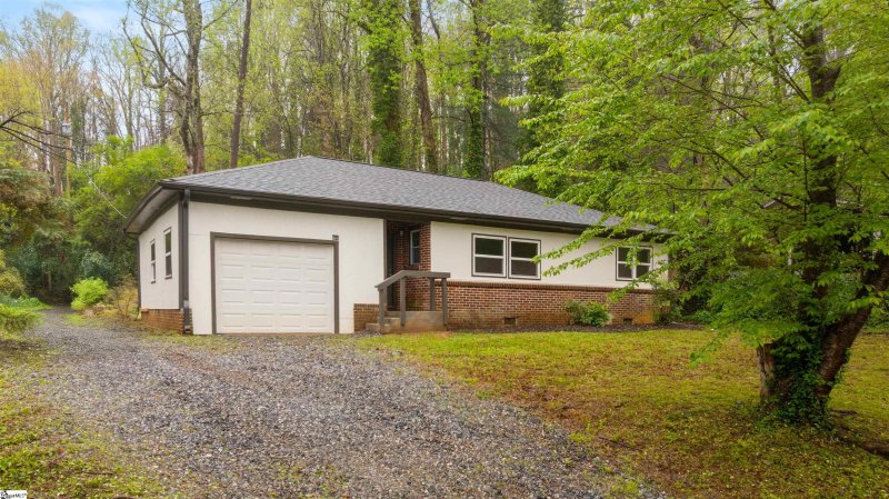 Property image 2 at 2694 W Lakeshore Drive, Landrum, SC 29356