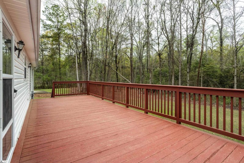 Property image 4 at 220 Palmetto Circle, Greer, SC 29651