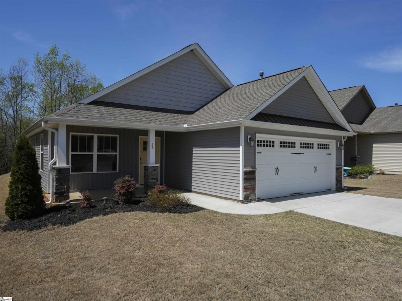 Property image 2 at 25 Mendham Lane, Greer, SC 29650