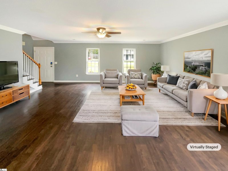 Property image 2 of 323 Springfield Circle in Springfield Plantation, Easley, SC 29642