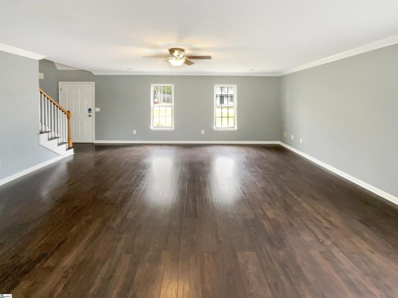 Property image 3 of 323 Springfield Circle in Springfield Plantation, Easley, SC 29642