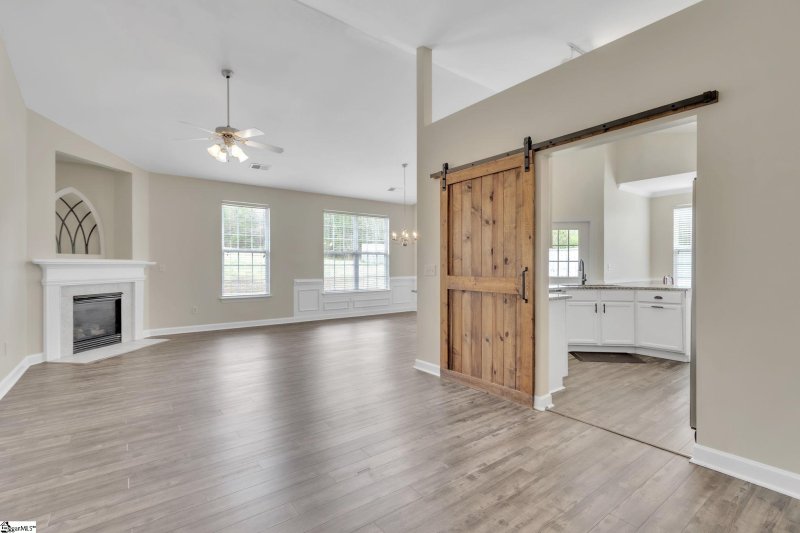 Property image 3 at 105 Eastpark Way, Easley, SC 29642