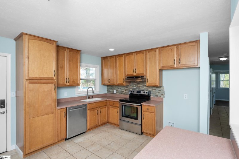 Property image 3 at 107 Apollo Avenue, Greer, SC 29651