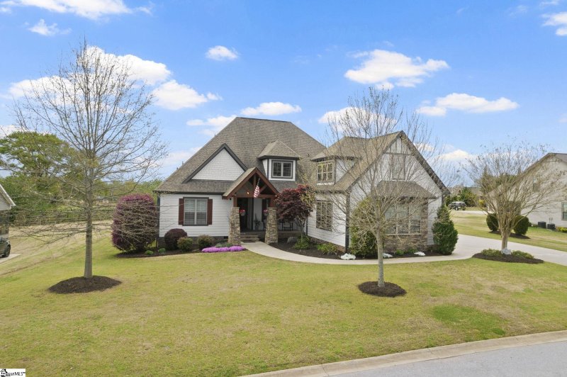 5 Hunters Landing Drive