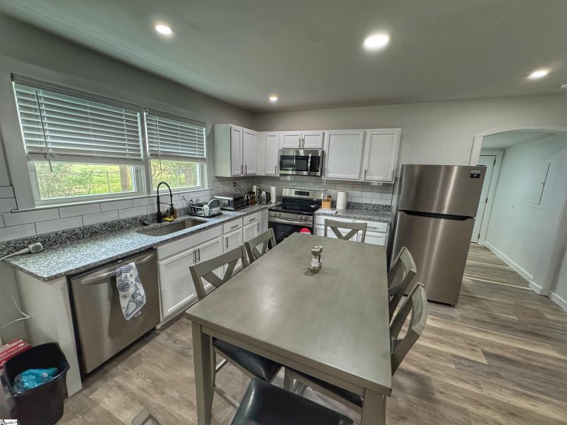 Property image 4 at 458 Buncombe Street, Woodruff, SC 29388