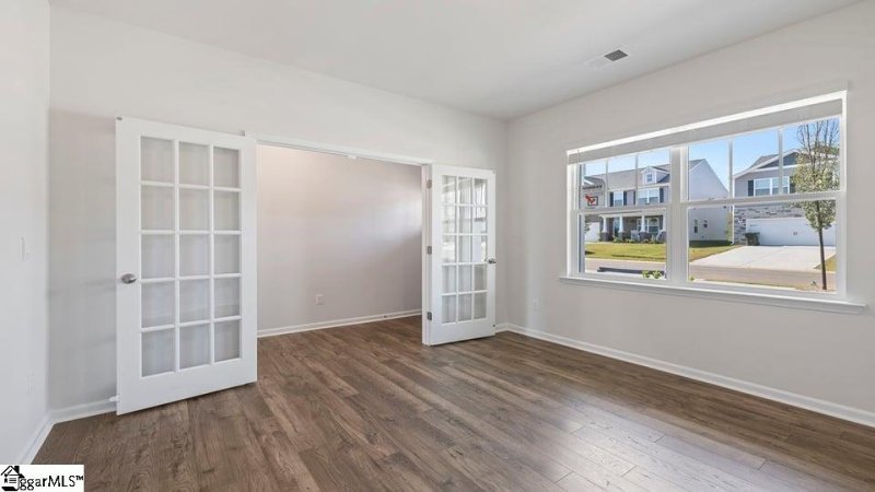 Property image 2 of 1030 Roleson Way in Hunters Ridge, Woodruff, SC 29388