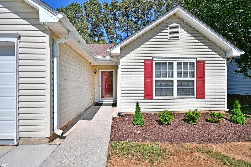 Property image 4 at 100 Westshire Drive, Simpsonville, SC 29681